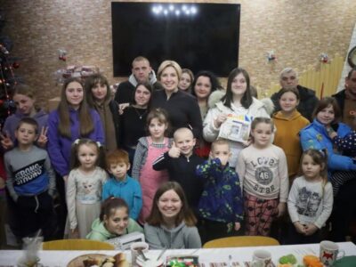 «Вбережіть своїх дітей заради їхнього та свого майбутнього!» – Ірина Верещук