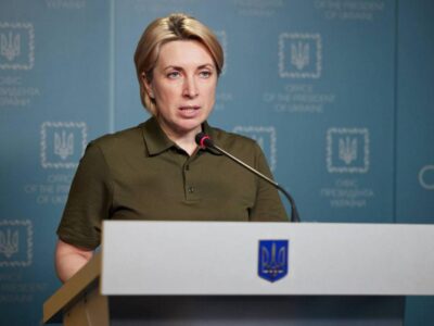 Iryna Vereshchuk: We demand from russians an urgent humanitarian corridor from the “Azovstal” factory in Mariupol!