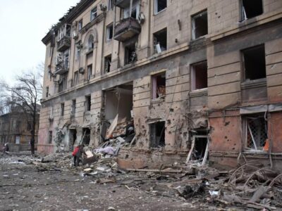 Руїни Маріуполя й попіл Авдіївки: тактика спаленої землі по-російськи