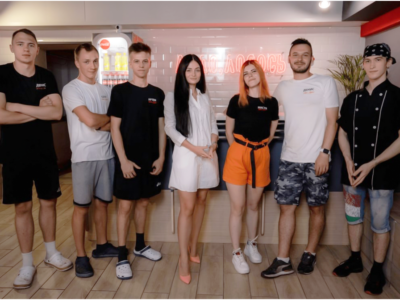 «Ми повернемося, щоб відбудувати своє місто біля моря», – Ангеліна Тесленко, Маріуполь