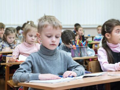 Biñden ziyade ukrain tayama mektebi UNICEFniñ maliyeviy destegini alacaq