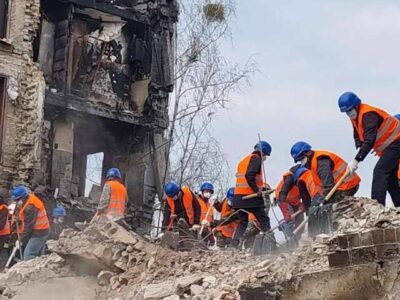 Розпочалося відновлення населених пунктів у семи областях України, де повністю або частково припинені бойові дії