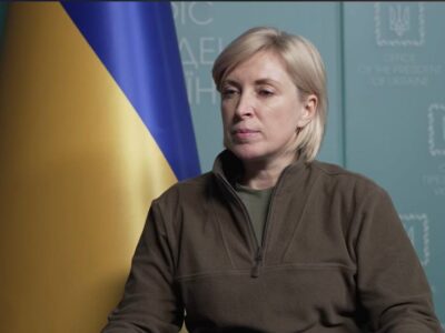 İrina Vereşçuk: «Putin deyerli tamamınen Mariupolnı viran etti – tüm grajdanlarnı tahliye etmek kerek»