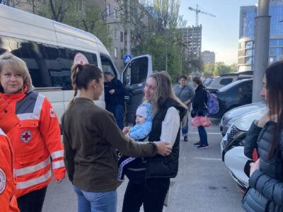 Мінреінтеграції: сприяння у підтримці евакуйованих жителів нескореного Маріуполя – один з ключових напрямків роботи