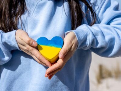 Reintegratsiya nazirligi DAKni ve içtimaiy olaraq qurunmağan ukrainalılarnı destek etmek içün hayriyetçilerni çeke