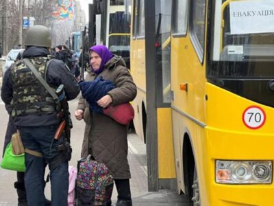 Без світла і електрики та по півлітра води на людину – нестерпні умови прифронтової Луганщини
