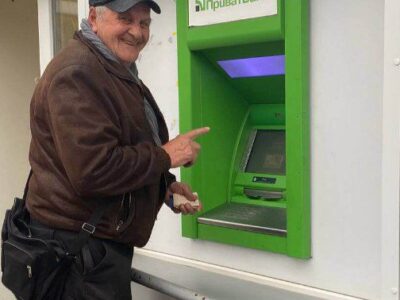 У звільненому Лимані відновлює роботу державний ПриватБанк