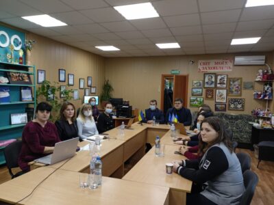 Мінреінтеграції спільно з ПРООН провели круглий стіл для посилення соціальної згуртованості у місті Мангуш