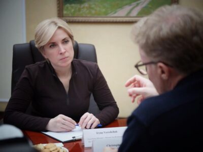 Мінреінтеграції та «Лікарі без кордонів» об’єднують зусилля для допомоги мешканцям ДОТ і переселенцям