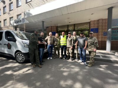 Мінреінтеграції із партнерами передало укомплектований реанімобіль для потреб ЗСУ