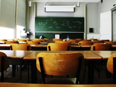 Заява Мінреінтеграції щодо примусового переходу закладів освіти Херсону на стандарти освіти держави-агресора