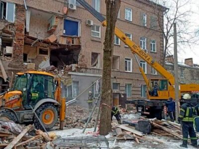 Без світла, газу та води – обстріли не дають комунальникам налагоджувати життєдіяльність прифронтових територій