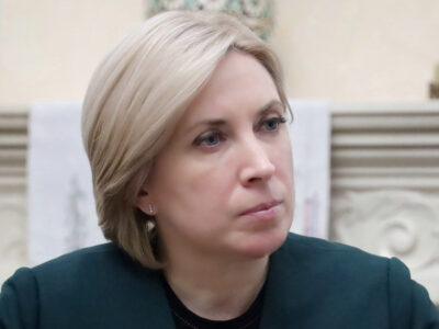 Minasızlaştıruv – işğalden azat etilgen topraqlarda ayatnı yañıdan yaratuv ceryanında prioritettir. Amma halqara yartdım kerek