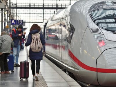 Ukrainalılar içün Lehistandan Almaniyağa tren bedava qala