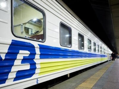 Укрзалізниця відновлює сполучення до Покровська