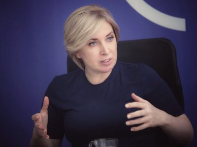 “Qabarcılıq – rus raketleri kibi silâdır, bunıñ içün duşmannen cenkleşemiz kibi onen küreşmelimiz”